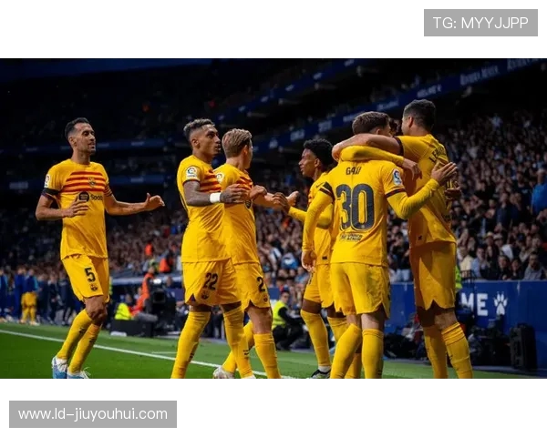 光影定格绿茵荣耀时刻再现2012足球名画背后的激情与传奇